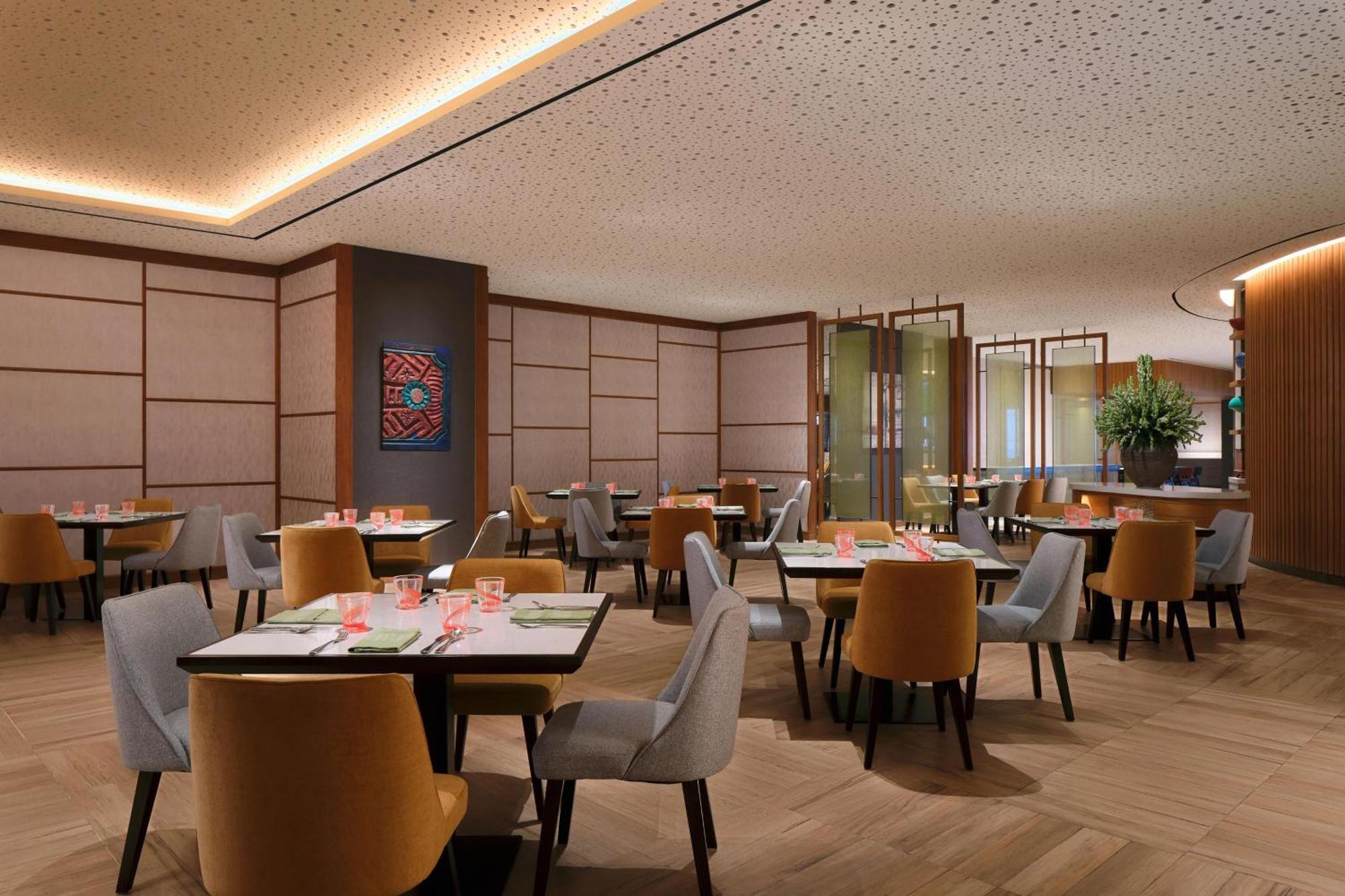 Four Points By Sheraton Surabaya, Pakuwon Indah Exterior foto