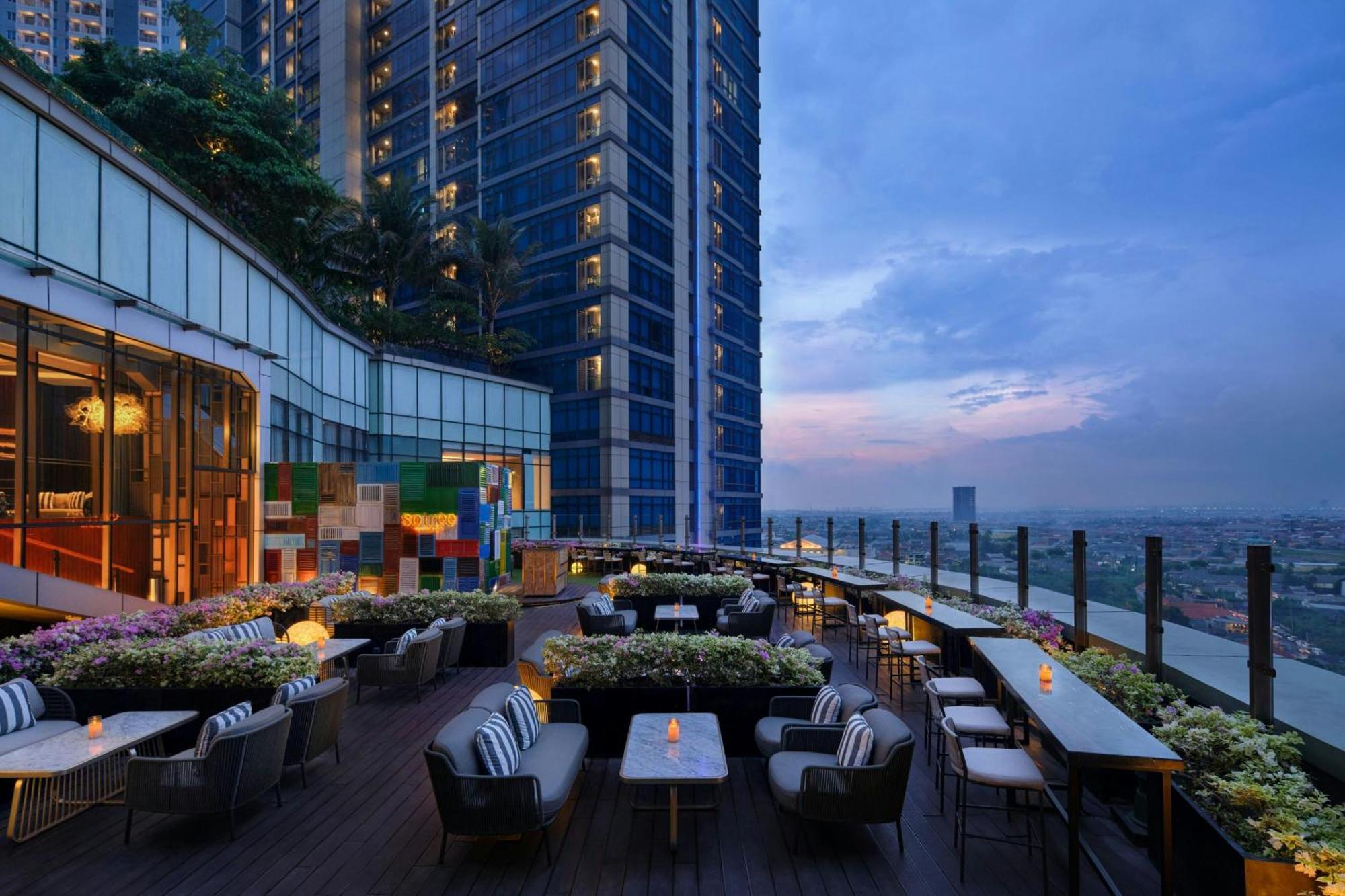 Four Points By Sheraton Surabaya, Pakuwon Indah Exterior foto
